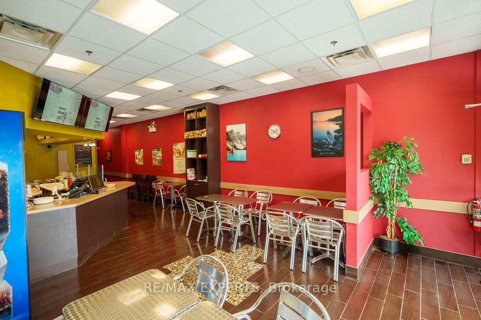 6901 Bronte St Street S 10, Milton, ON L9T 2X6