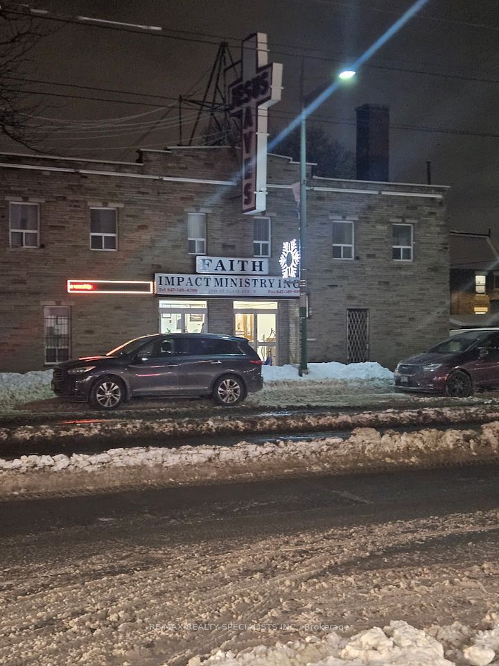 1780 St. Clair Avenue, Toronto W03, ON M6N 1J5