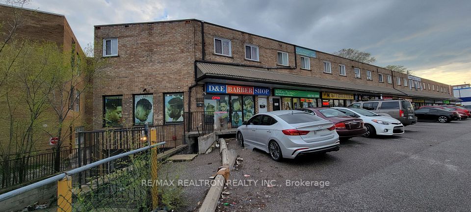 959 Albion Road, Toronto W10, ON M9V 1A6