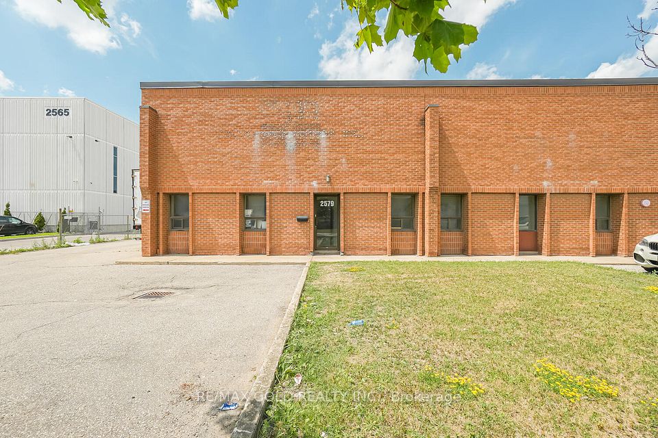 2579 Rena Road, Mississauga, ON L4T 1G6