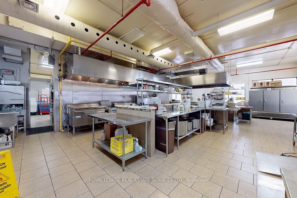 557 Dixon Road, Toronto W10, ON M9W 1A8