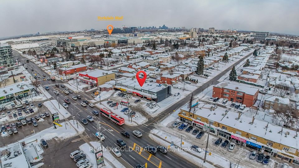 3271 Dufferin Street, Toronto W04, ON M6A 2T4