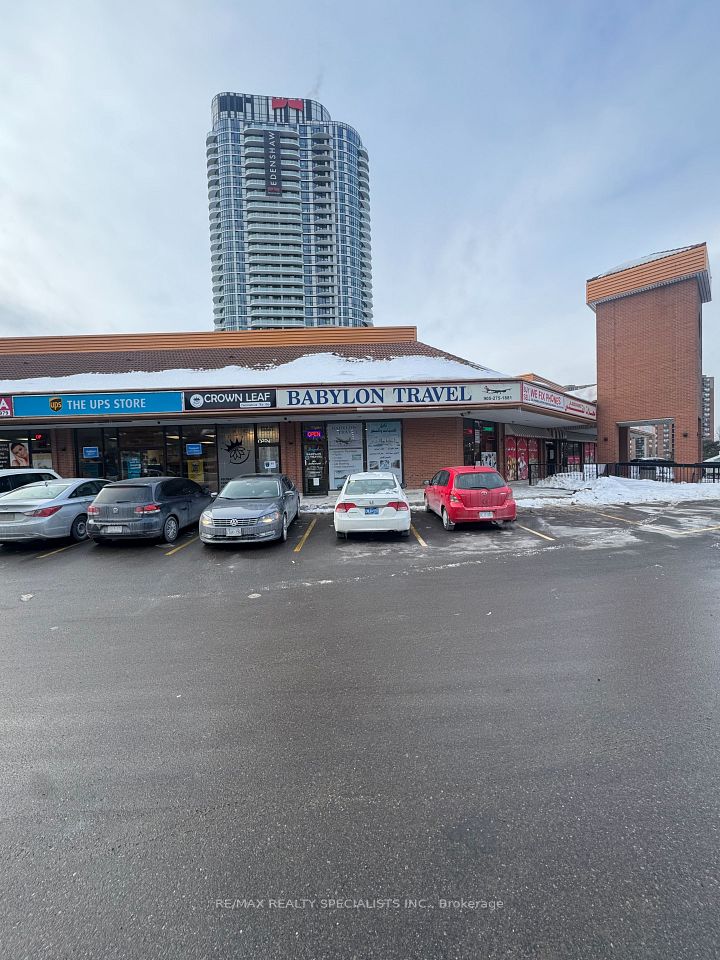 3355 Hurontario Street 7, Mississauga, ON L5A 4E7