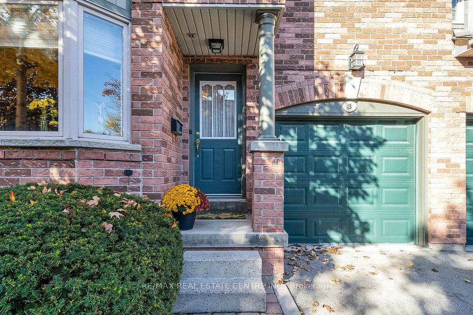 Att/Row/Townhouse at 76 RIVER Drive 3, Halton Hills, ON L7G 2J2, Halton Hills