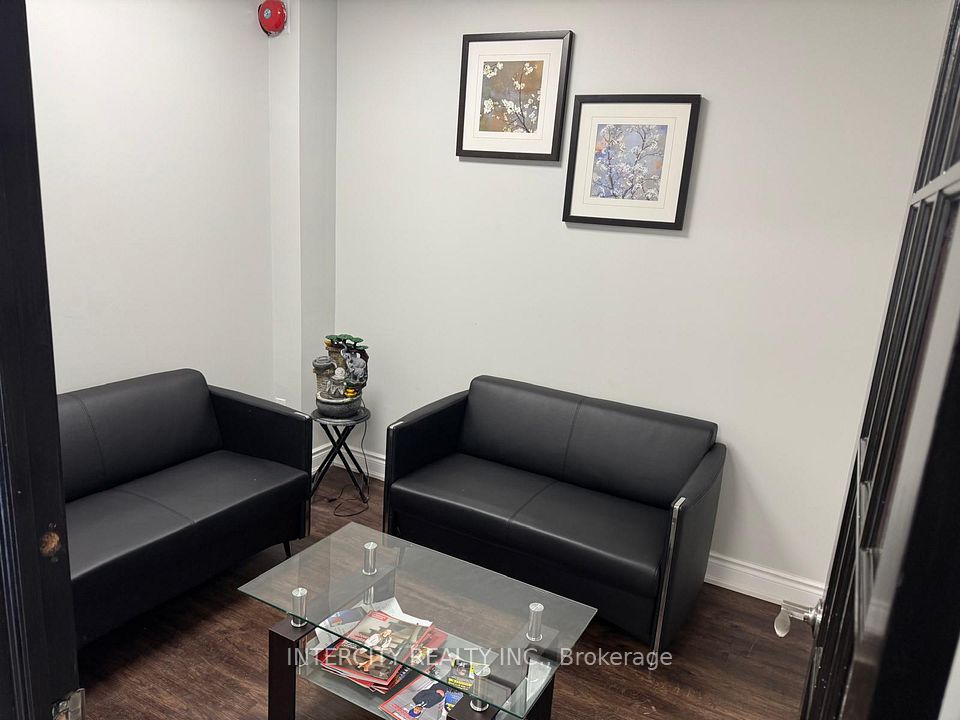 7895 Tranmere Drive 20, Mississauga, ON L5S 1V9