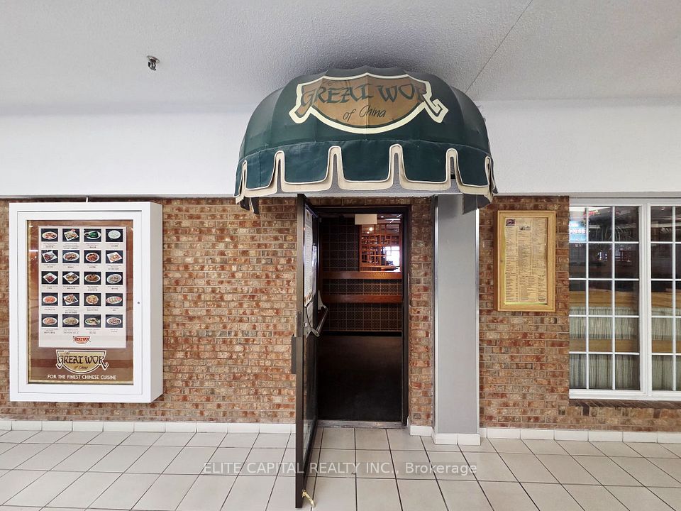 377 Burnhamthorpe Road E, Mississauga, ON L5A 3Y1