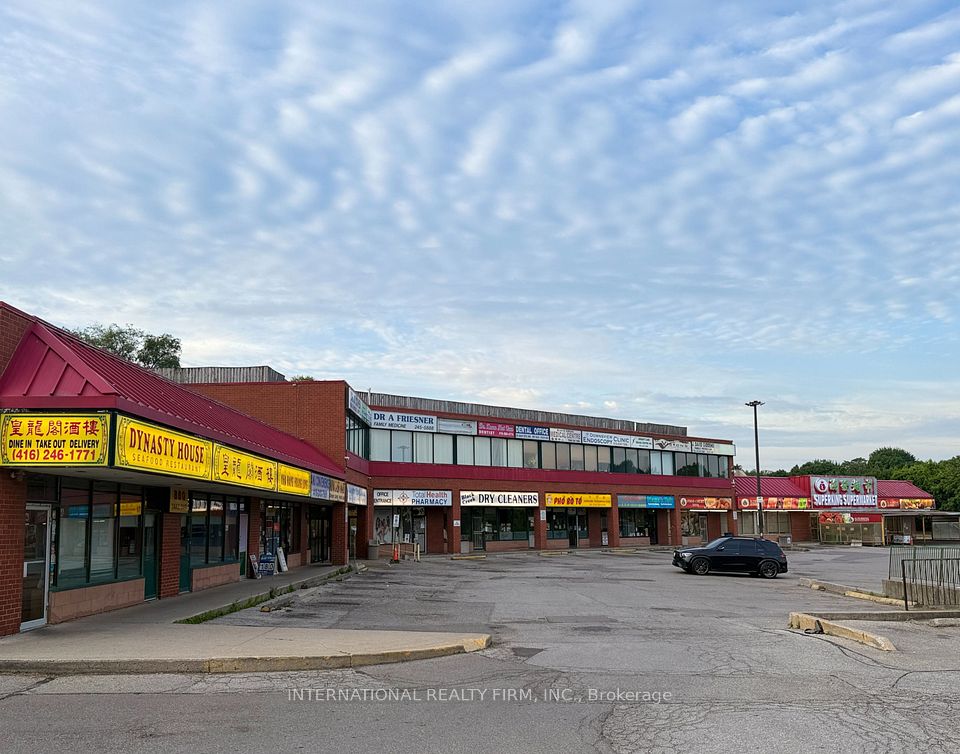 1635 Lawrence Avenue W 203, Toronto W04, ON M6L 3C9