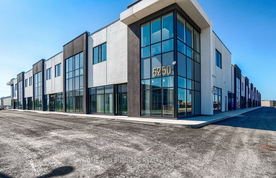 5260 Solar Drive 12, Mississauga, ON L4W 5E1