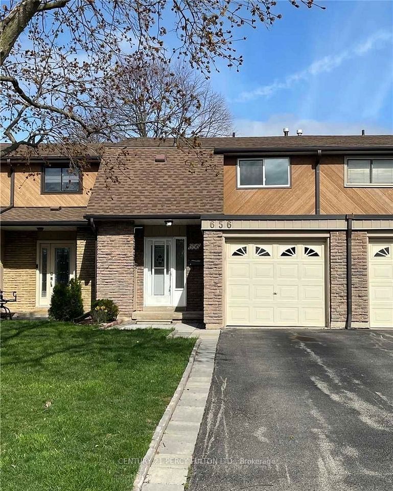Att/Row/Townhouse at 656 Forestwood Crescent 18, Burlington, ON L7L 4K5, Burlington