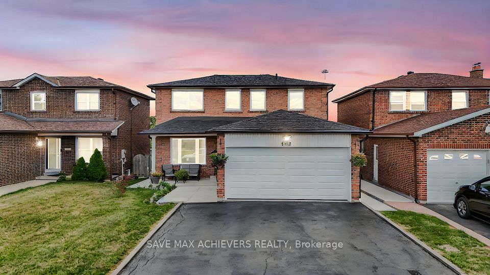 4024 Longo Circle E, Mississauga, ON L4T 4C7 at 4024 Longo Circle E, Mississauga, ON L4T 4C7, Mississauga, ON, L4T 4C7