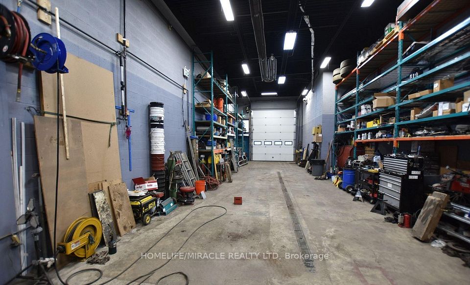 5775 Atlantic Drive N 14, Mississauga, ON L4W 4P3