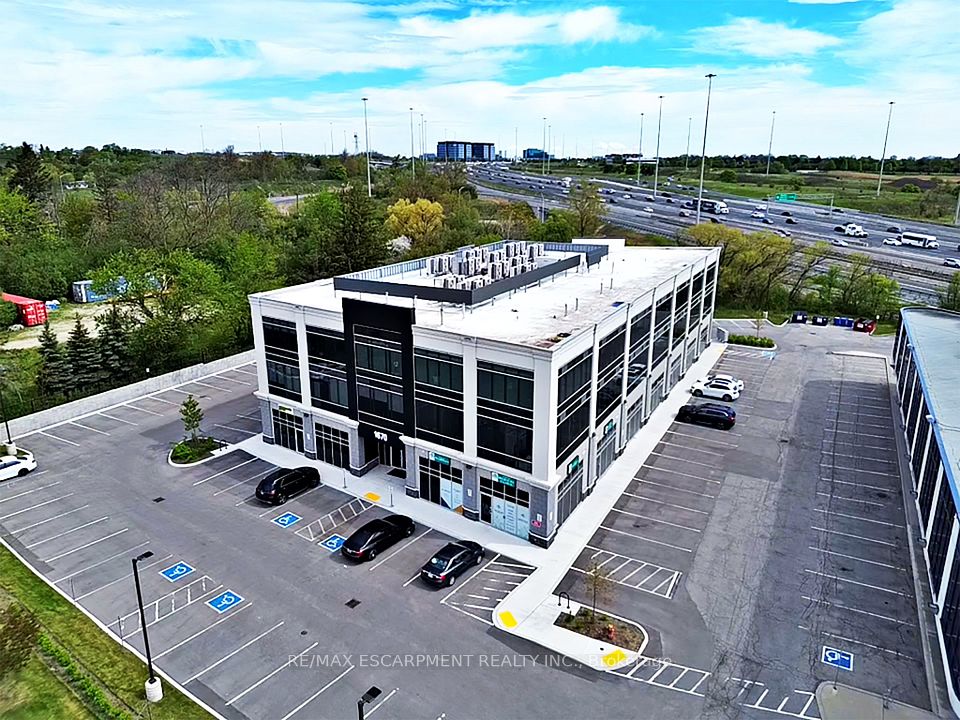 1670 North Service Road 209, Oakville, ON L6H 7G3