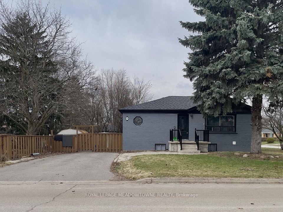 Detached at 4 Keats Avenue Main, Halton Hills, ON L7G 1T4, Halton Hills