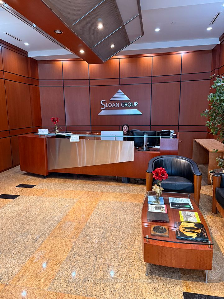 4646 Dufferin Street 6, Toronto W05, ON M3H 5S4