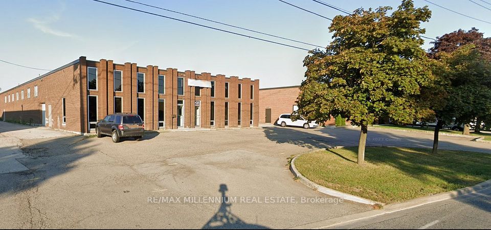 5435 Maingate Drive, Mississauga, ON L4W 1G6