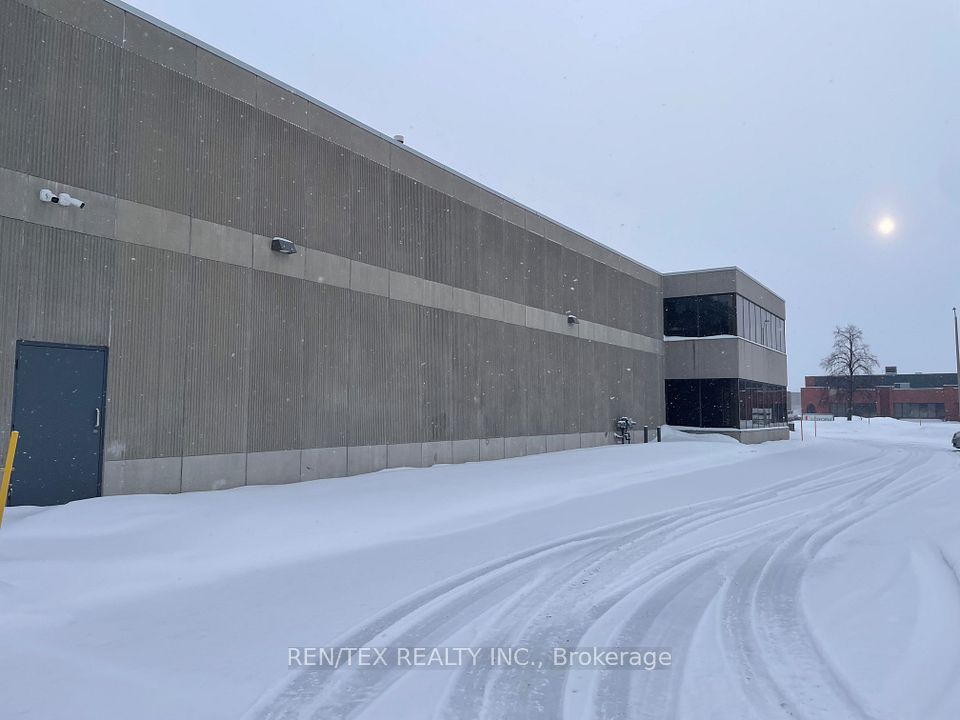 261 Ambassador Drive, Mississauga, ON L5T 2J2