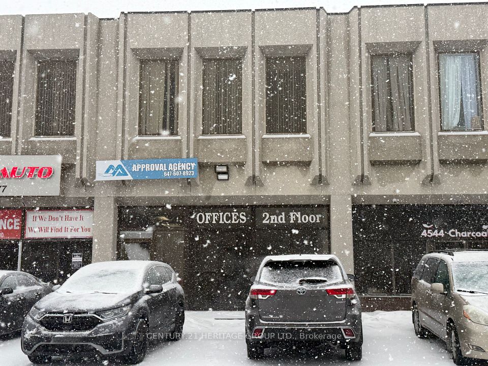 4544 Dufferin Street W 209, Toronto W05, ON M3H 5X2