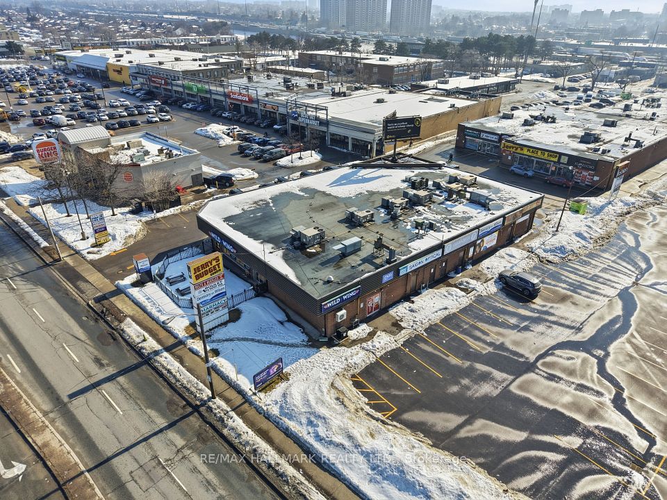 40 Beverly Hills Drive, Toronto W05, ON M3L 1A1