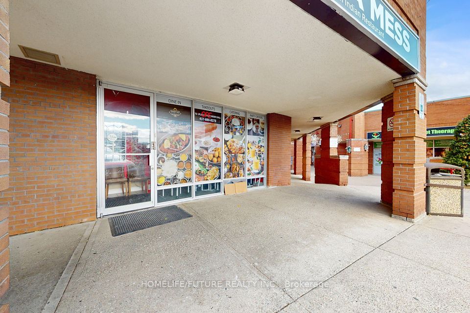 2560 Shepard Avenue 8, Mississauga, ON L5A 4E1