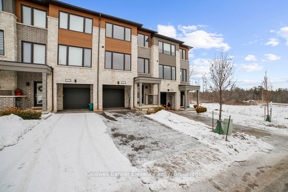 Att/Row/Townhouse at 42 Windtree Way, Halton Hills, ON L7G 0C4, Halton Hills