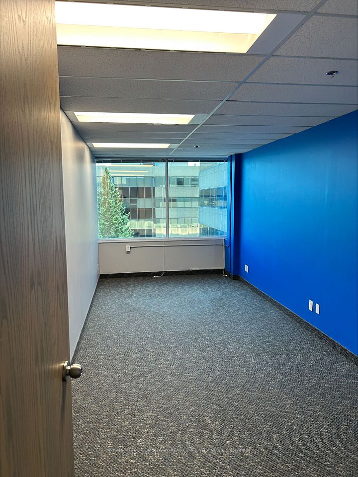 970 Lawrence Avenue W 402, Toronto W04, ON M6A 3B6