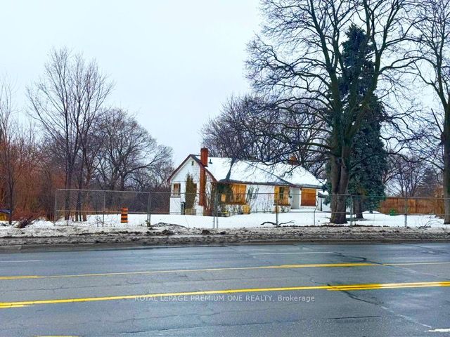 2986 Weston Road, Toronto, ON M6R 2K1 at 2986 Weston Road, Toronto, ON M6R 2K1, Toronto W05, ON, M6R 2K1