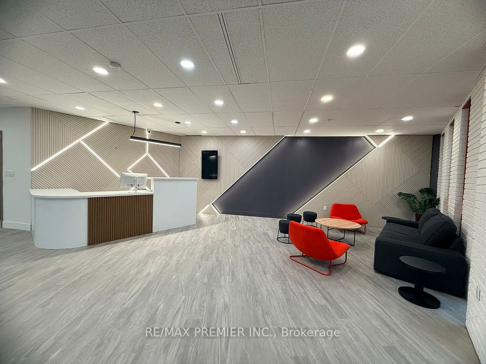 3390 South Service Road 302-15, Burlington, ON L7N 3J5