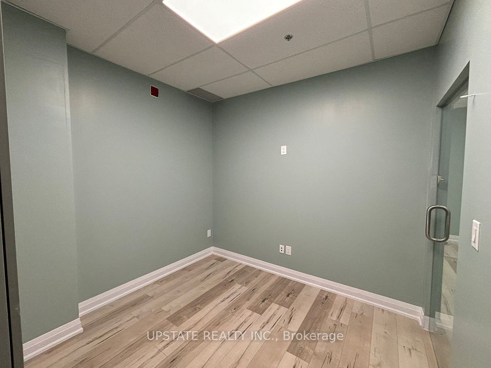 9280 Goreway Drive 205, Brampton, ON L6P 4N1