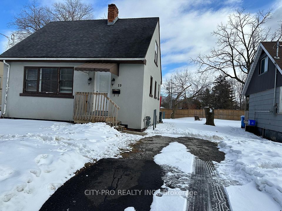 19 Pearl Street, Mississauga, ON L5M 1X1