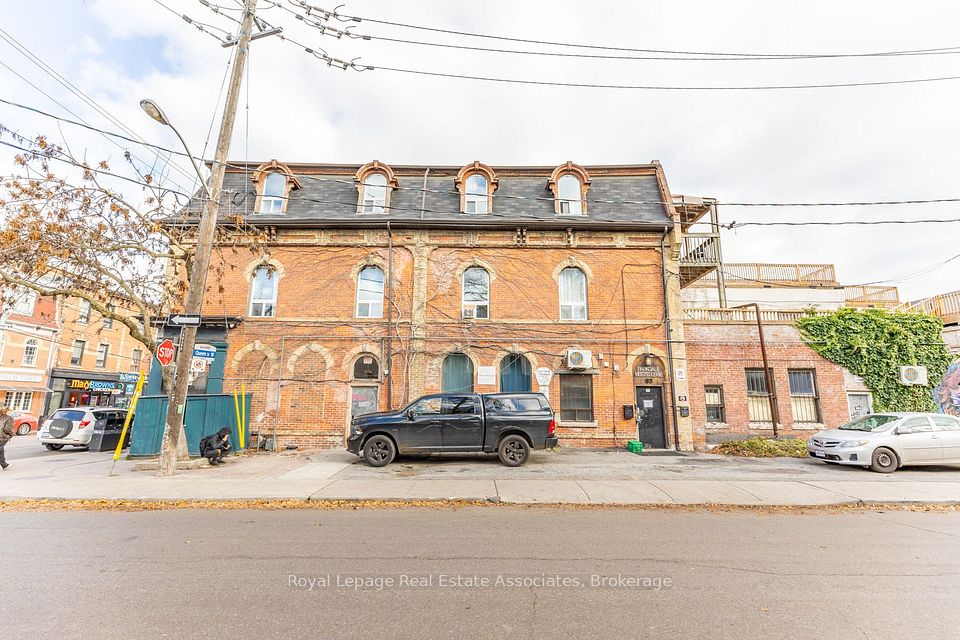 83 Elm Grove Avenue, Toronto W01, ON M6K 2J2