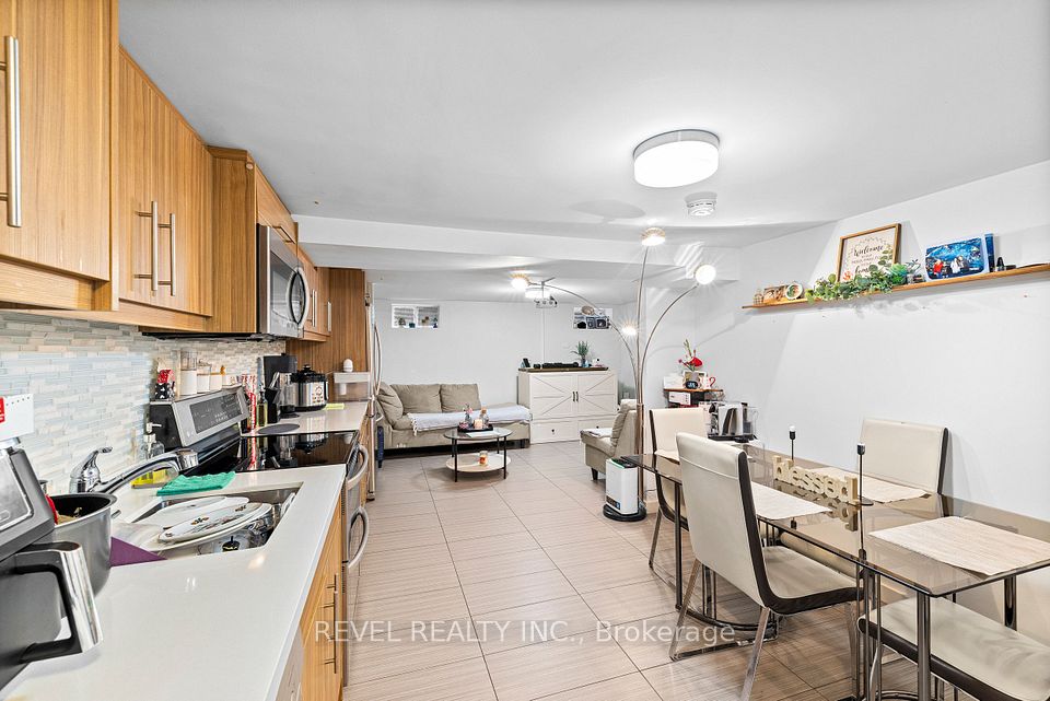 58 & 60 Queen Street S, Mississauga, ON L5M 1K4