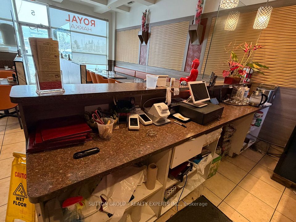 6990 Financial Drive 5, Mississauga, ON L5N 8J4