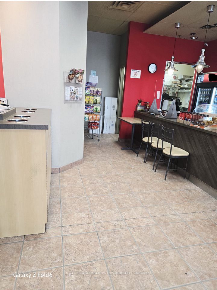 6986 Financial Drive, Mississauga, ON L5N 8J4