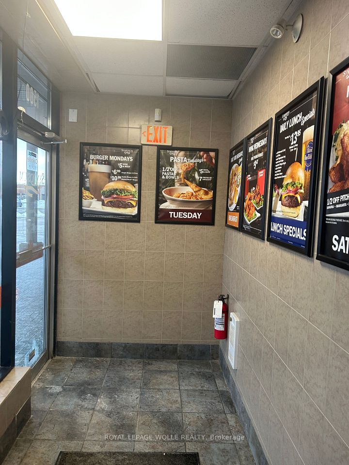 1500 Upper Middle Road W, Oakville, ON L6M 0C2