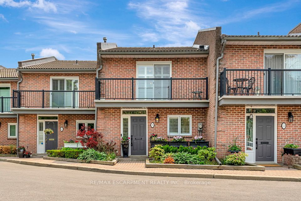 2136 Old Lakeshore Road 3, Burlington, ON L7R 1A3 at 2136 Old Lakeshore Road 3, Burlington, ON L7R 1A3, Burlington, ON, L7R 1A3