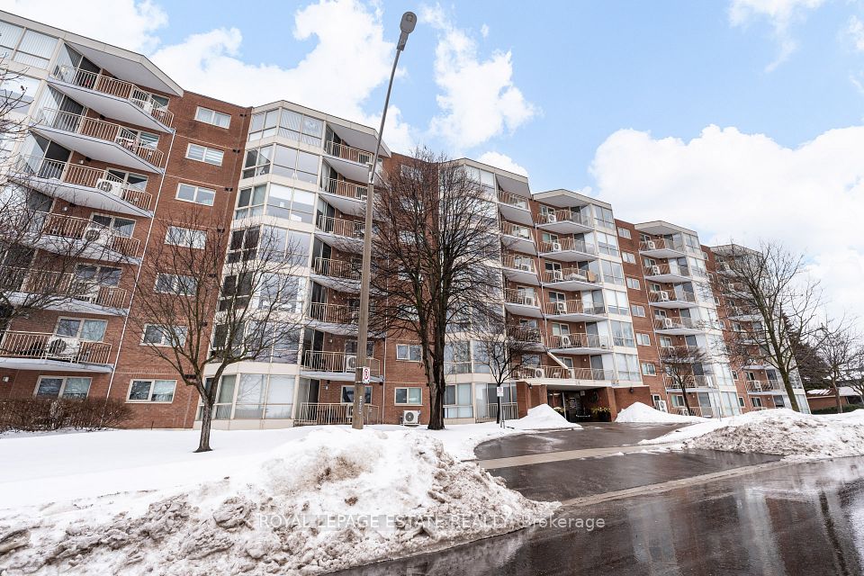 Condo Apartment at 26 Hall Road 204, Halton Hills, ON L7G 5G5, Halton Hills