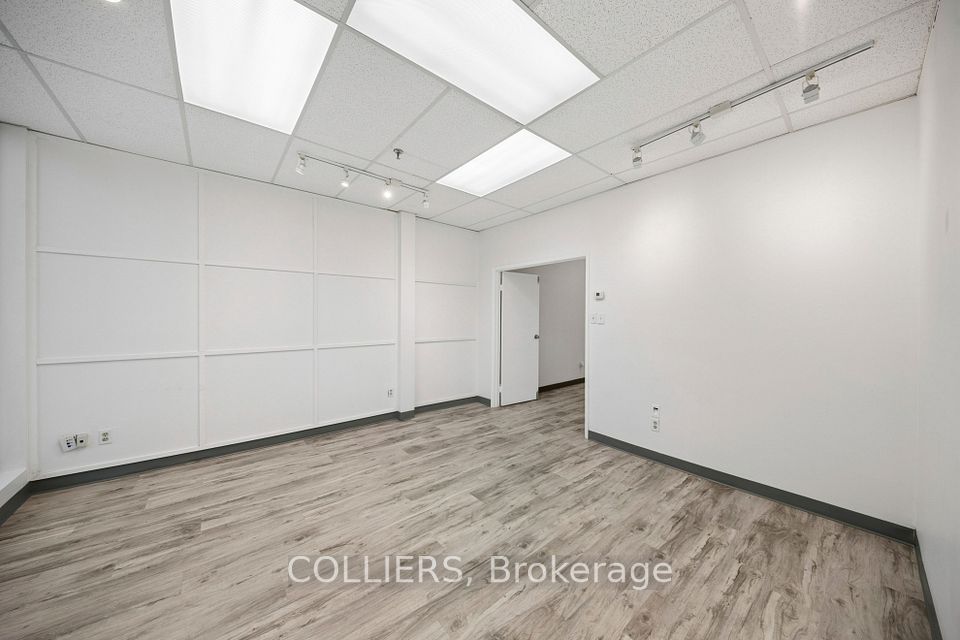 2140 Winston Park Drive 28, Oakville, ON L6H 5W1