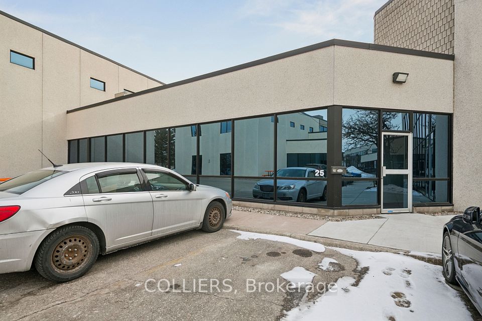 2140 Winston Park Drive 25, Oakville, ON L6H 5W1