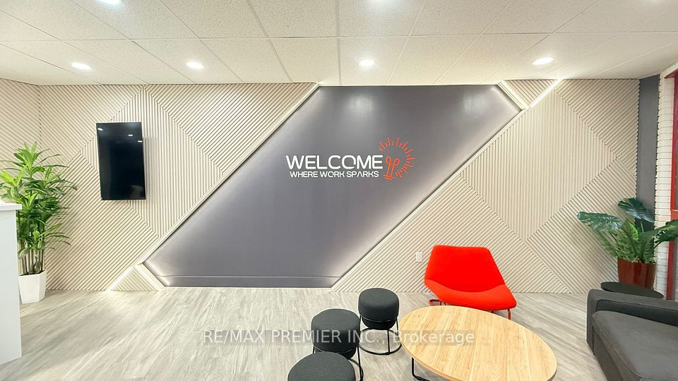 3390 South Service Road 302-04, Burlington, ON L7N 3J5