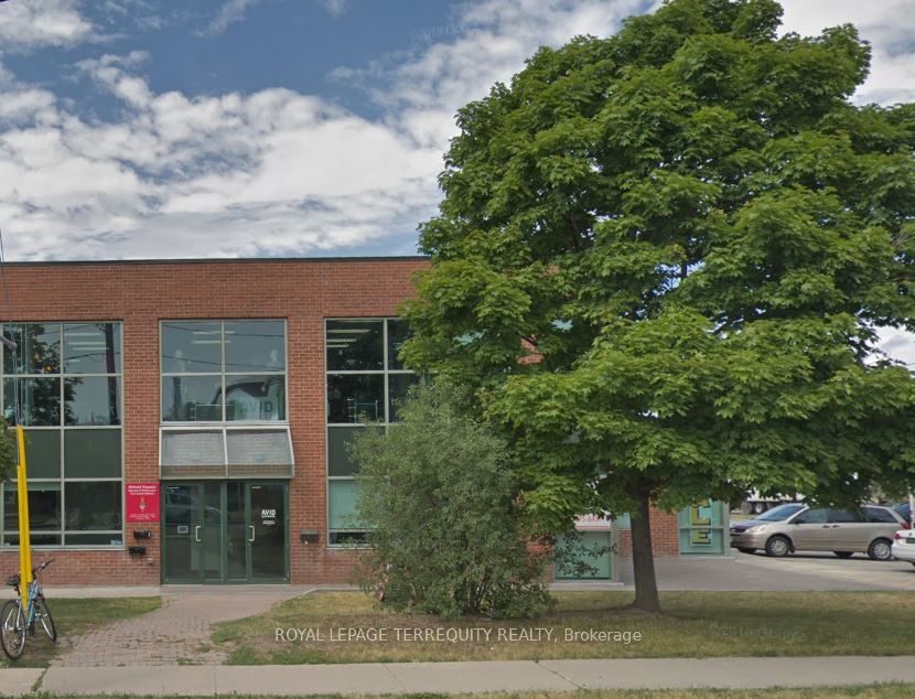 75 Ingram Drive B, Toronto W04, ON M6M 2M2