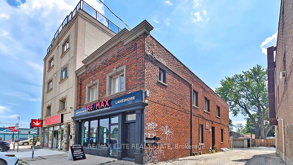 3737 Lakeshore Boulevard 2, Toronto W06, ON M8W 1P9