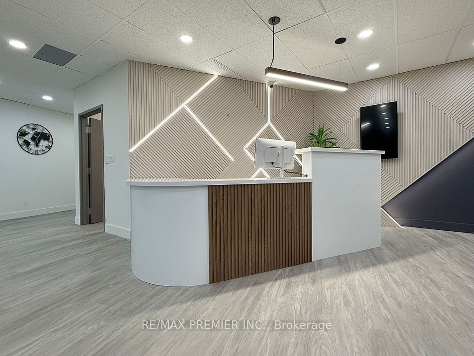 3390 South Service Road 302-25, Burlington, ON L7N 3J5