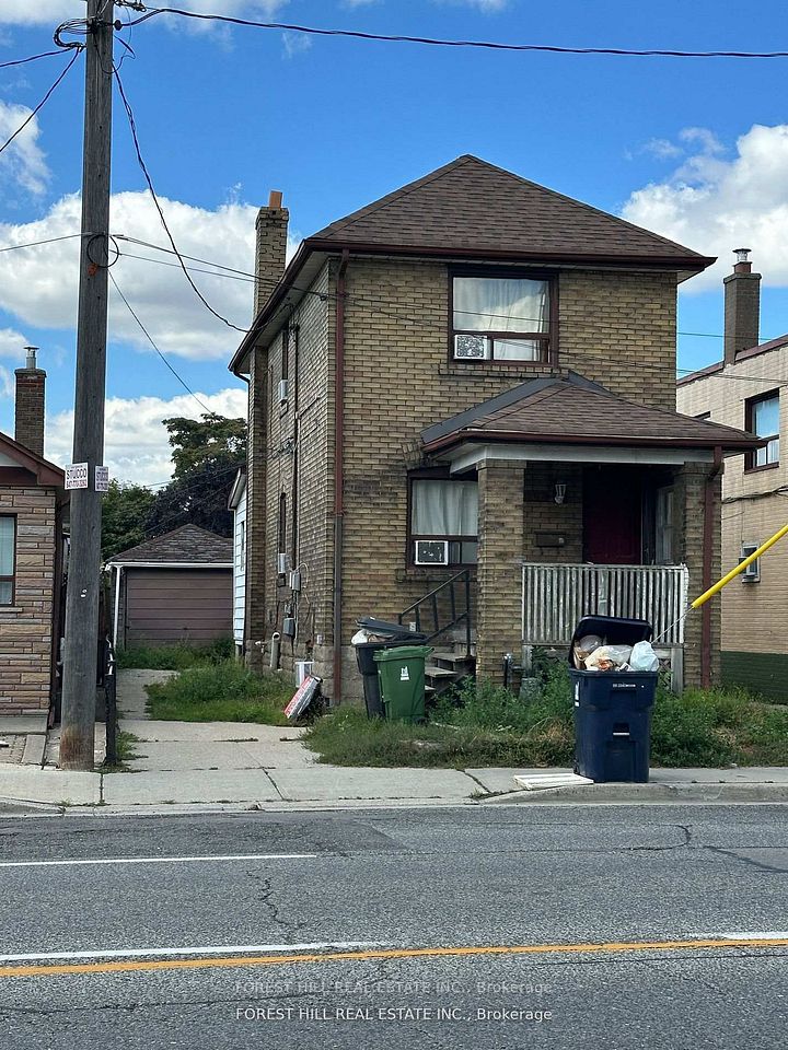 666 Jane Street, Toronto, ON M6N 4A7 at 666 Jane Street, Toronto, ON M6N 4A7, Toronto W03, ON, M6N 4A7