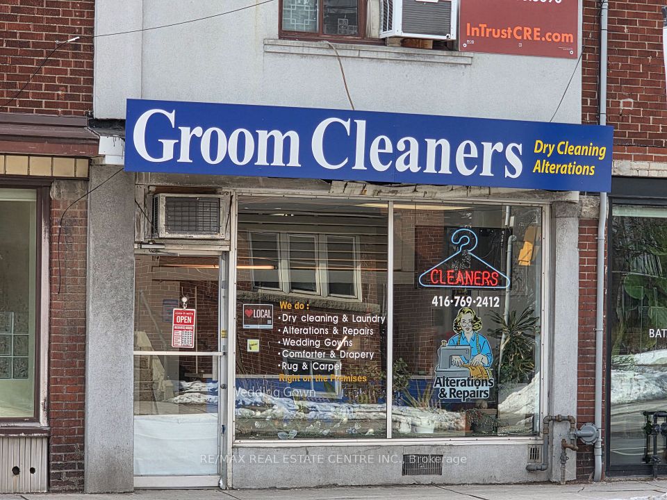 262 Jane Street, Toronto W02, ON M6S 3Z2