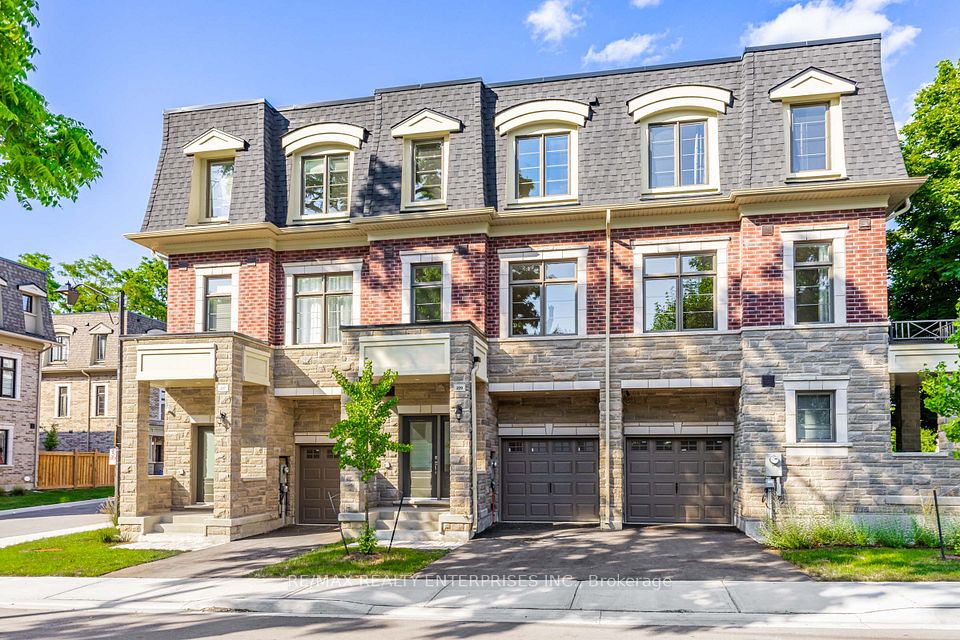 Att/Row/Townhouse at 209 Wyndham Street, Mississauga, ON L5M 2S5, Mississauga