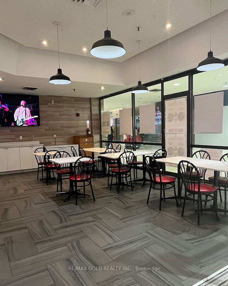 1151 Dundas Street W 19, Mississauga, ON L5C 1C6