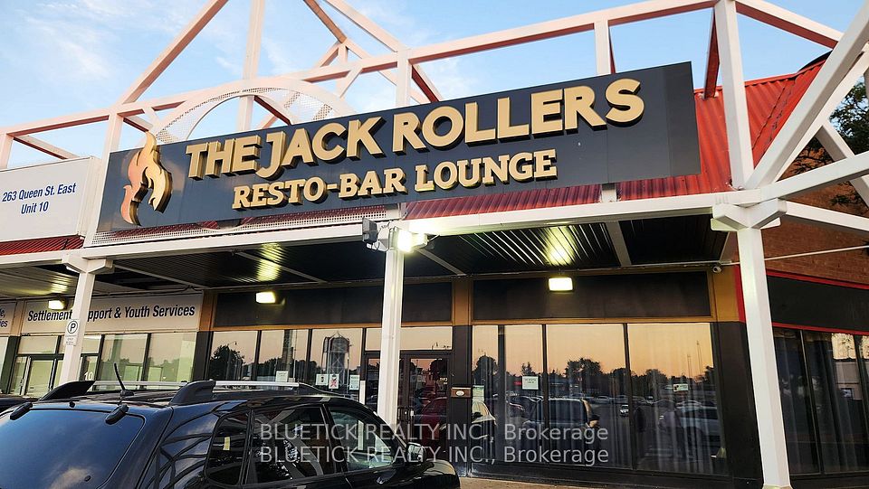 263 Queen Street E 11, Brampton, ON L6W 4K6