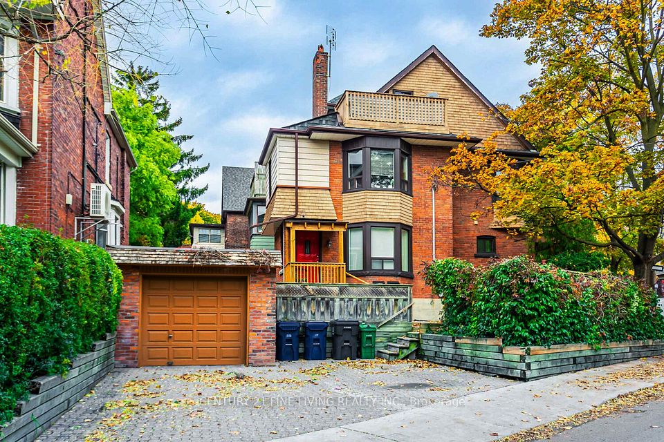 164 Sunnyside Avenue, Toronto W01, ON M6R 2P6