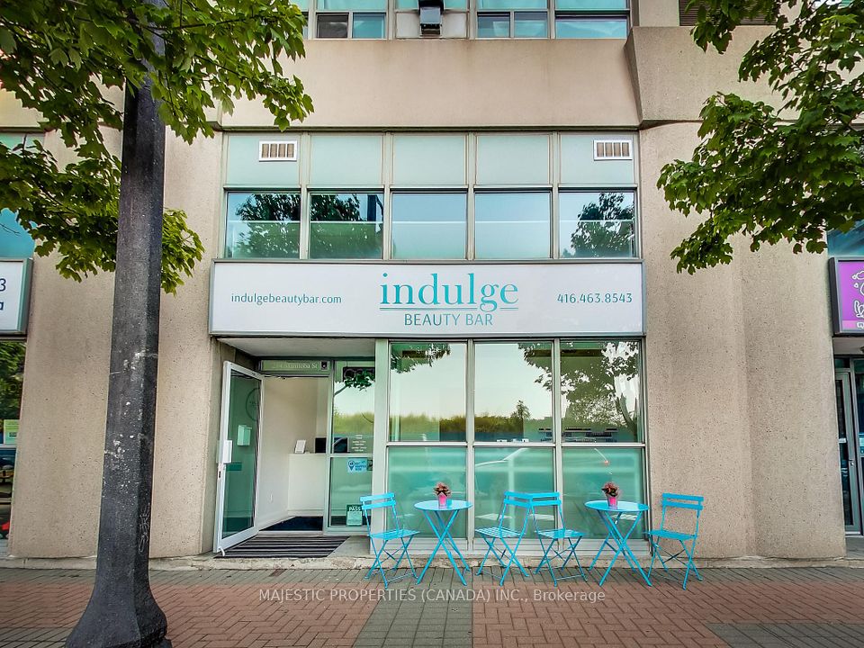 274 Manitoba Street, Toronto W06, ON M8Y 4G9