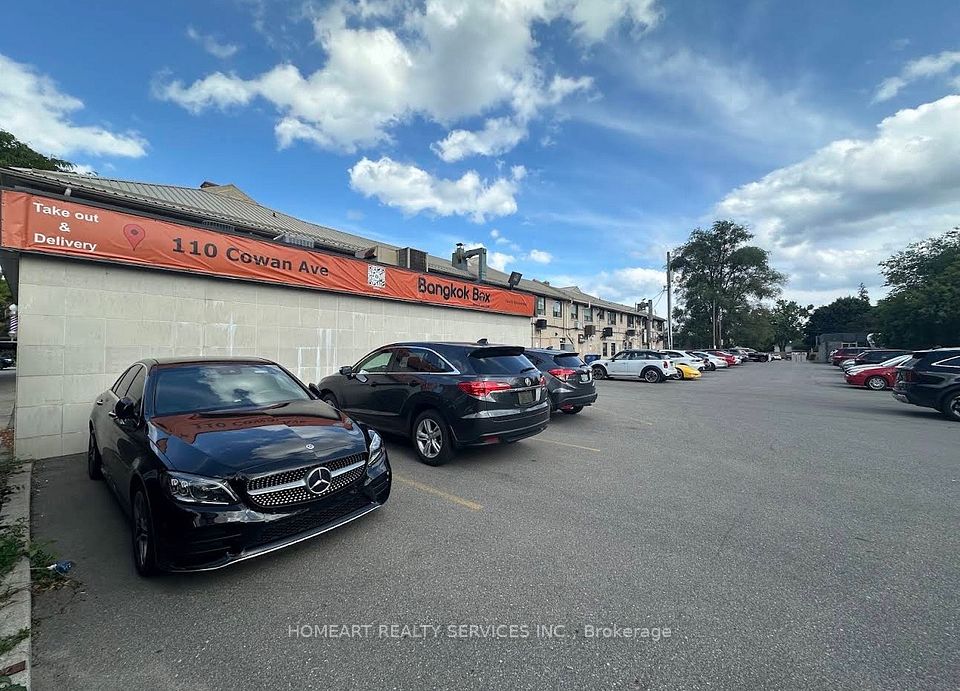 110 Cowan Avenue, Oakville, ON L6K 1W2